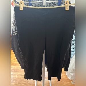 Kim rogers Black Capris